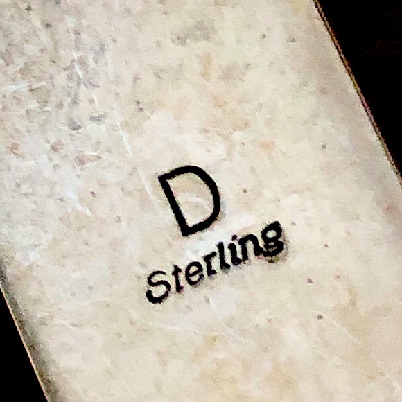 $82 Signed Navajo Estate Stud Earrings Sterling Marked D Sterling - Picture 2 of 6